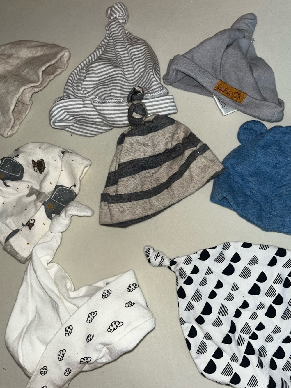 Set of 8 baby/newborn hats
